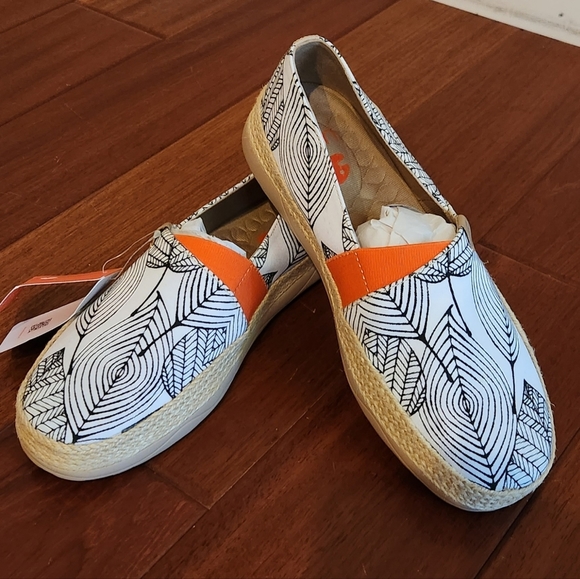 UIN Shoes - UIN Weaving canvas slip on style loafer , black white and orange